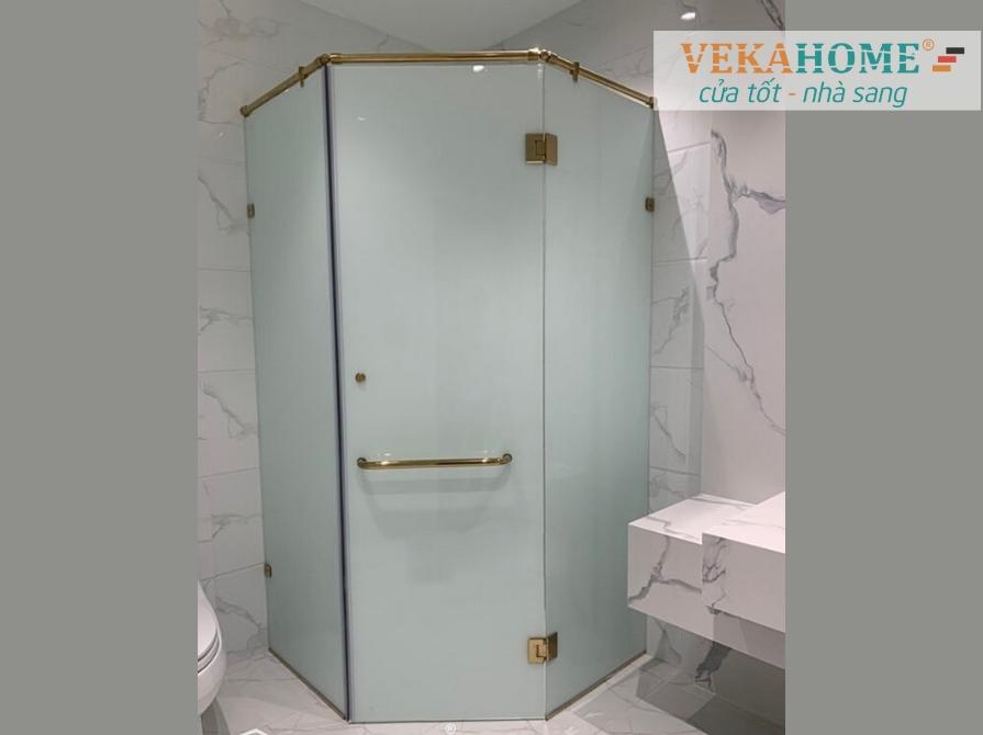 Hình ảnh kính mờ phòng tắm