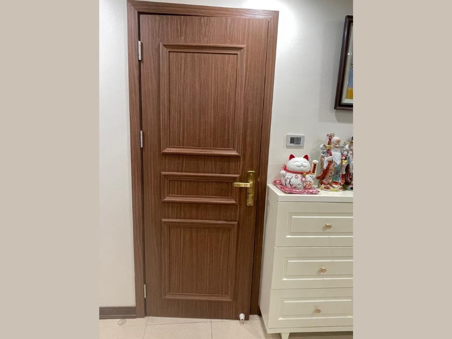 Một công trình nhà ở đã sử dụng cửa gỗ nhựa composite phào chỉ nổi tại Veka Home