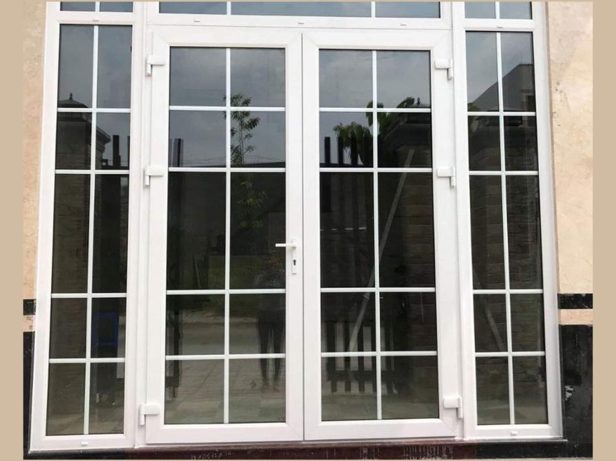 Hình ảnh cửa đi nhôm Xingfa màu trắng